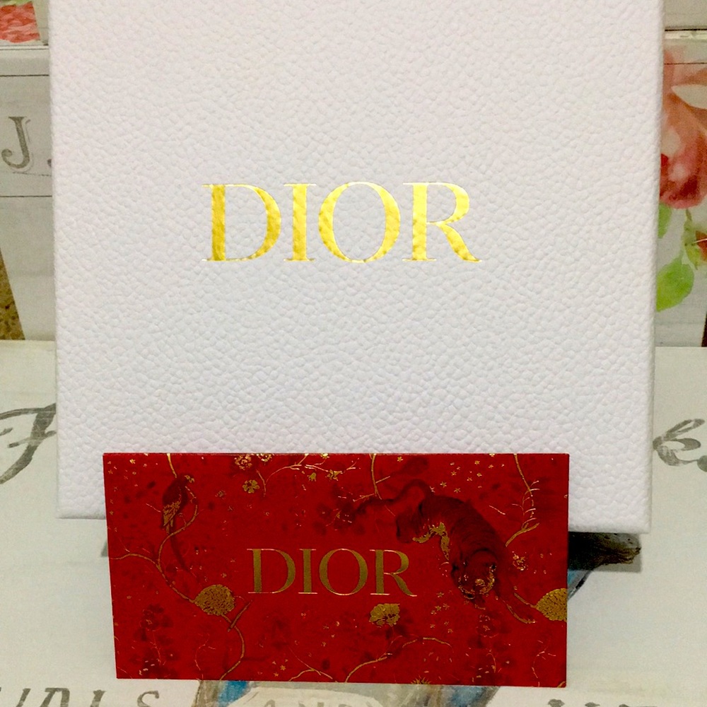 Brand New! DIOR Red White & Gold Medium Gift Box/Tissue/Envelope & Ribbon! π - Picture 5 of 12